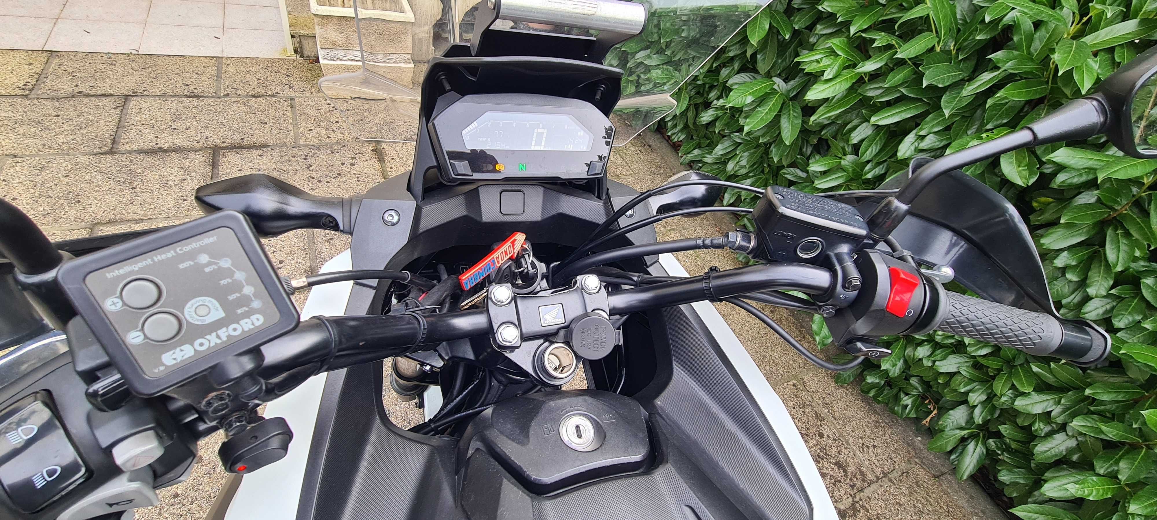 Honda NC 750x 2019 - Muitos Extras.