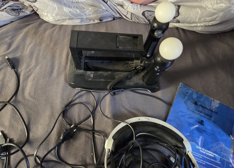 Vr PlayStation 4 z przejściówką na ps5 oraz 2 grami