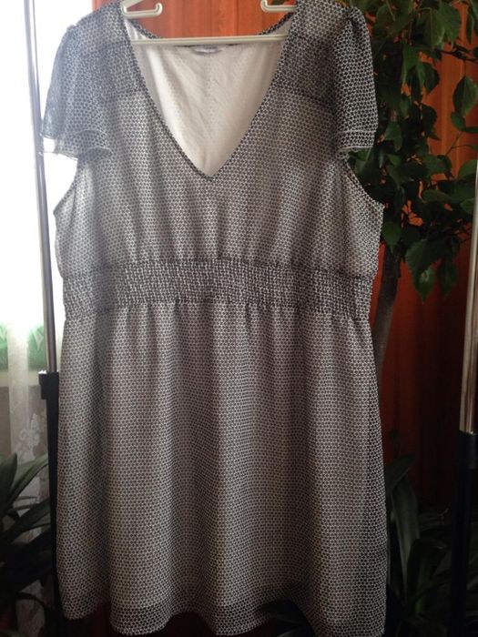 Nowa sukienka George w rozm. 52