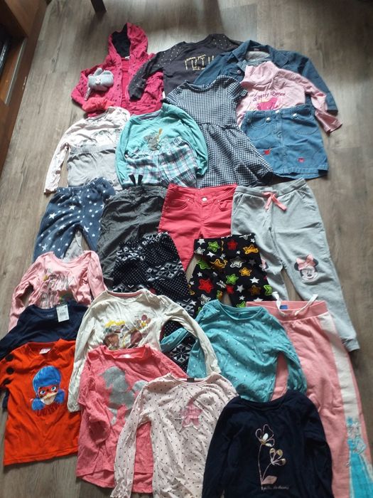 Duży zestaw dla dziewczynki . 110-116