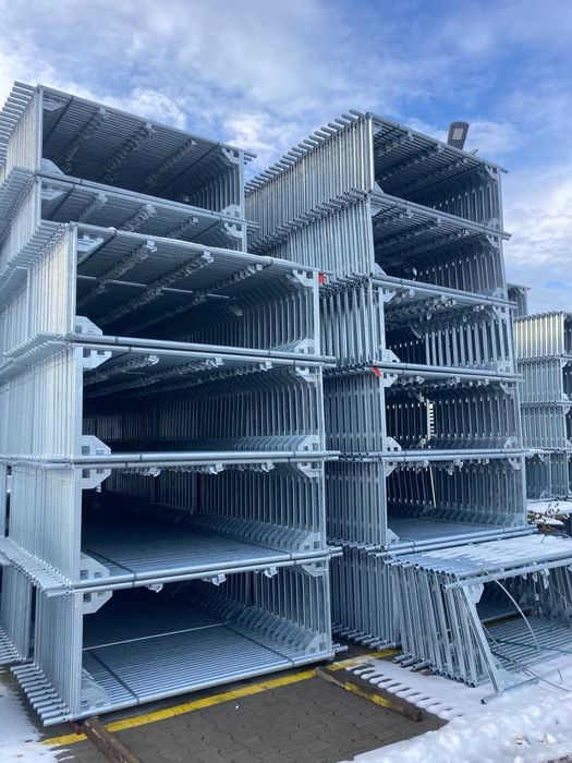 Rusztowanie fasadowe 300 m2 rusztowania typ altrad baumann klinowe