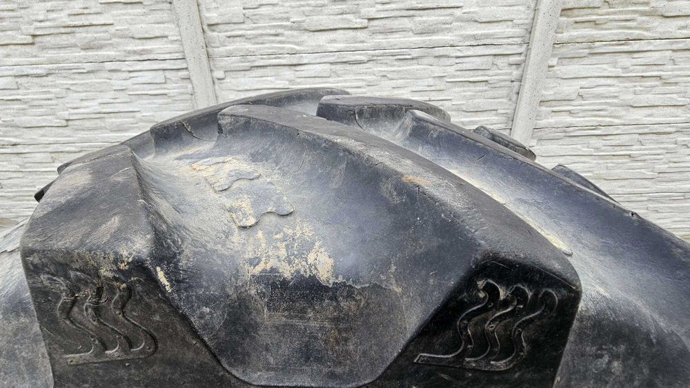 Opona BKT Agrimax RT657 540/65R30, 70% bieżnika nieklejona niepopękana