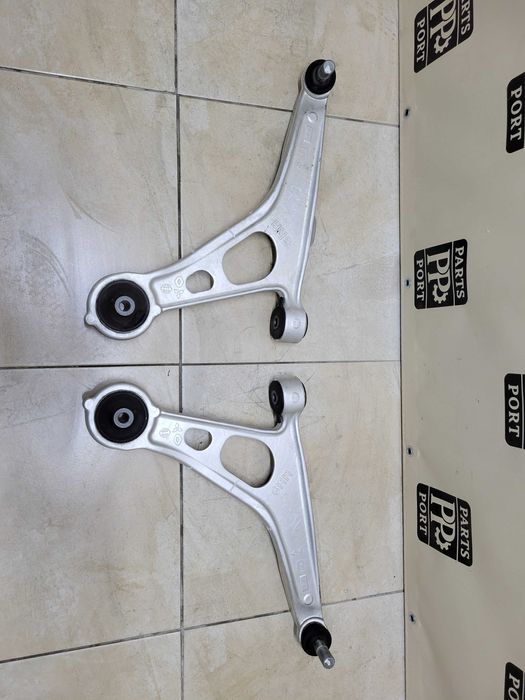 Важіль рычаг подвески передній Nissan Rogue t33 1.5 2021 2022+ 12k