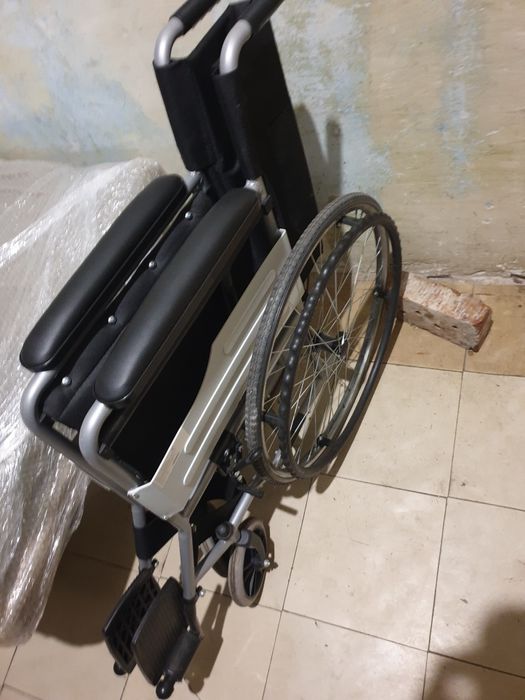 Крісло     колісне