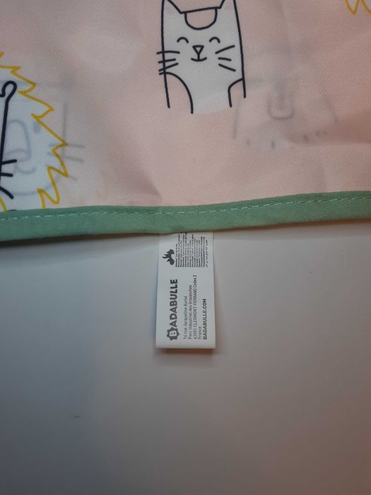 Badabulle Śliniak z rękawem w kolorze różowym