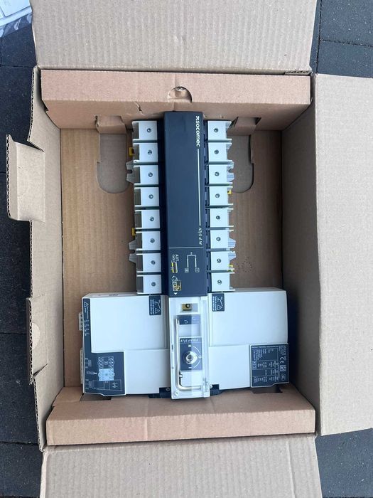 SZR Sieć/Agregat Socomec Atys d M 4 Polowy / 80Amper + zwora