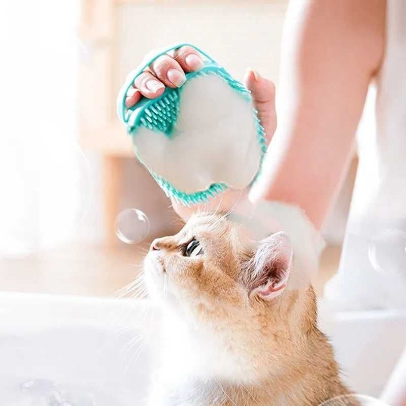 Силиконовая щетка для мытья собак и кошек с резервуаром для мыла