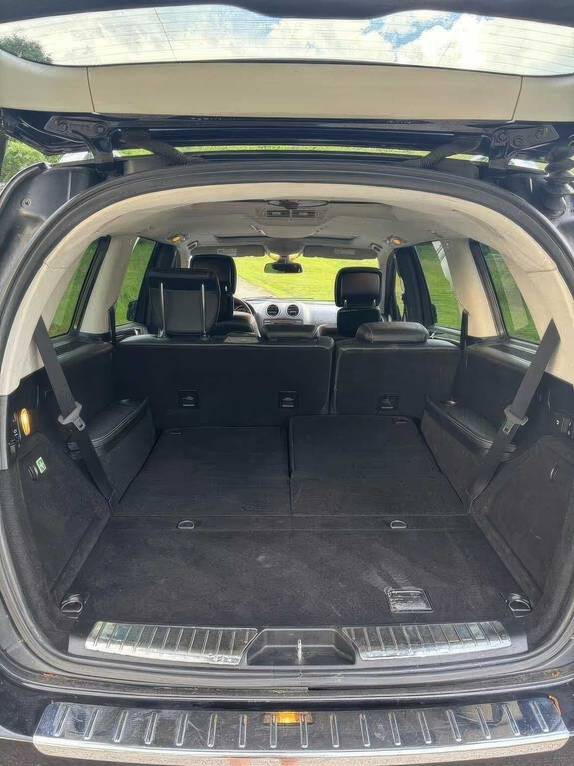 2011 Mercedes-Benz GL-Class GL 550 4MATIC