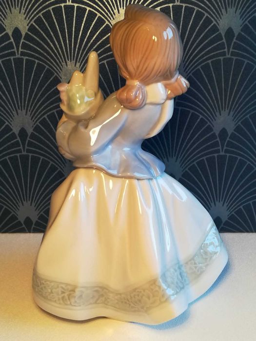 Lladro Figurka Dziewczynka.  Rarytas. Prezent.