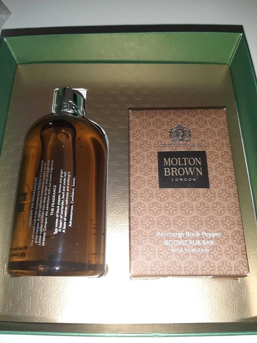 Molton Brown Showe Gel 300ml Black Pepper Bodyscrub Bar 250 g