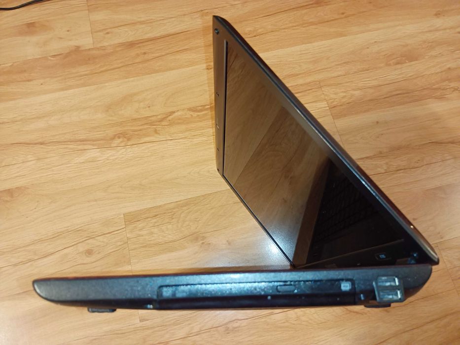Śliczny Samsung R780 - cpu-i5 / Nvidia GT330m / ssd-240gb / ram-8gb