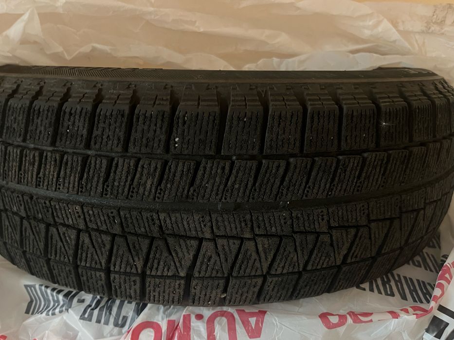 Зимові шини Bridgestoune 175/65 r14