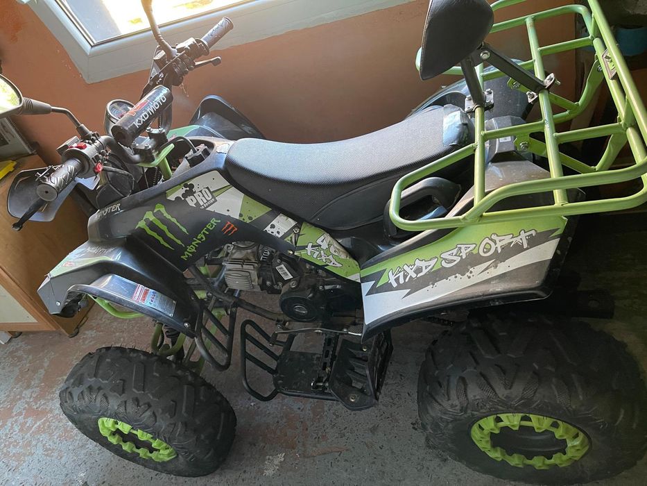 Quad KXD 125 cc. Wyposażony w skrzynię biegów 3+1 R (półautomat)