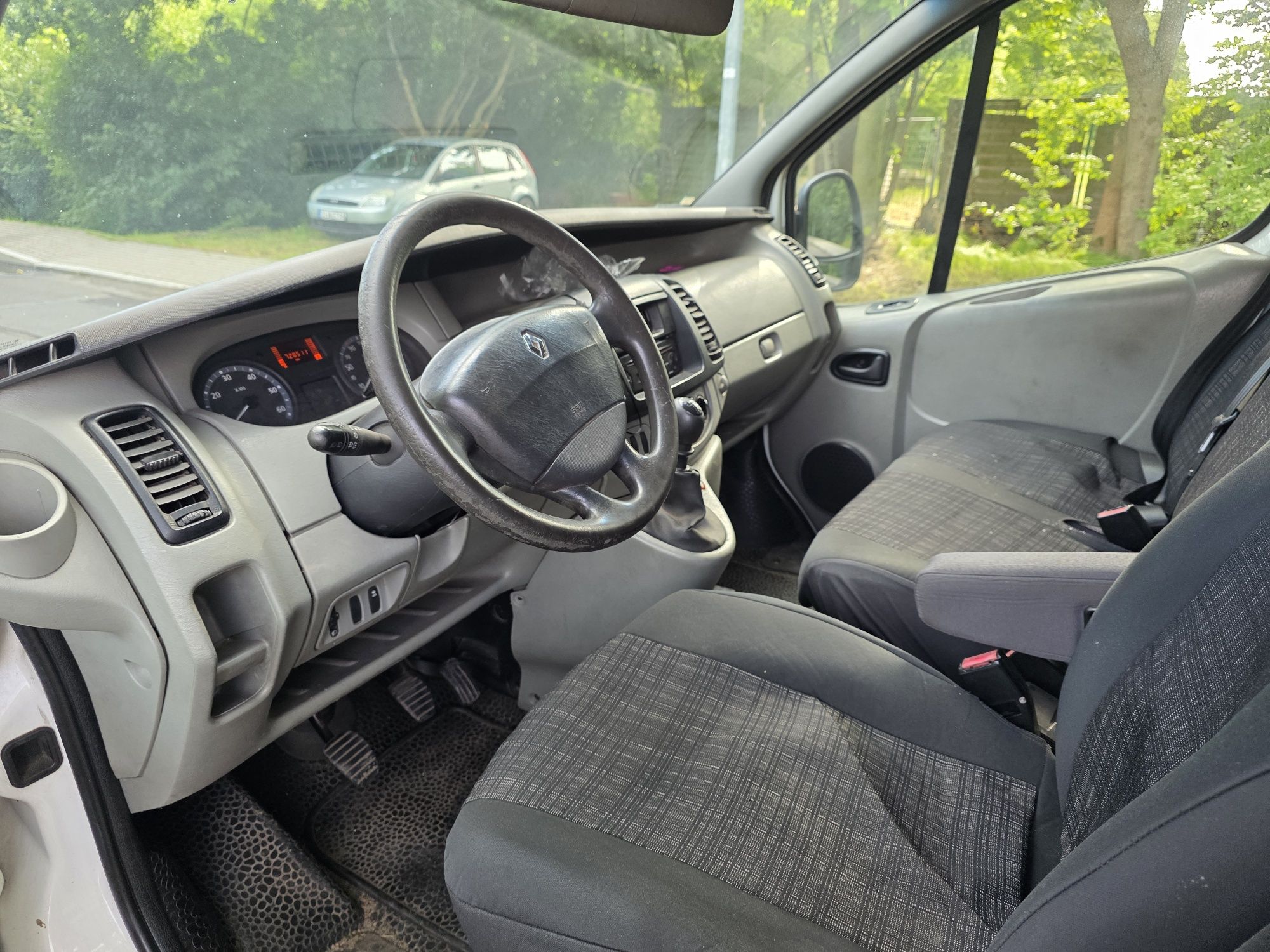 Renault Trafic 2.0DCI 2006r. Stan bardzo dobry