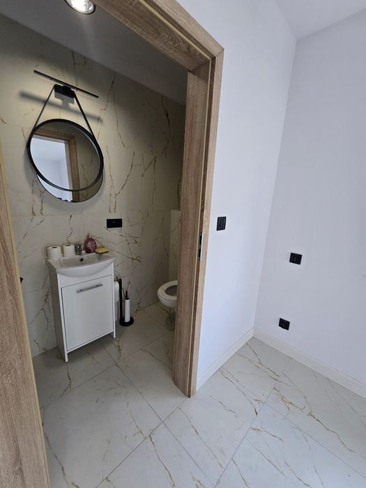 Świeży nigdy nie wynajmowany nowoczesny Lokal 50 Metrów