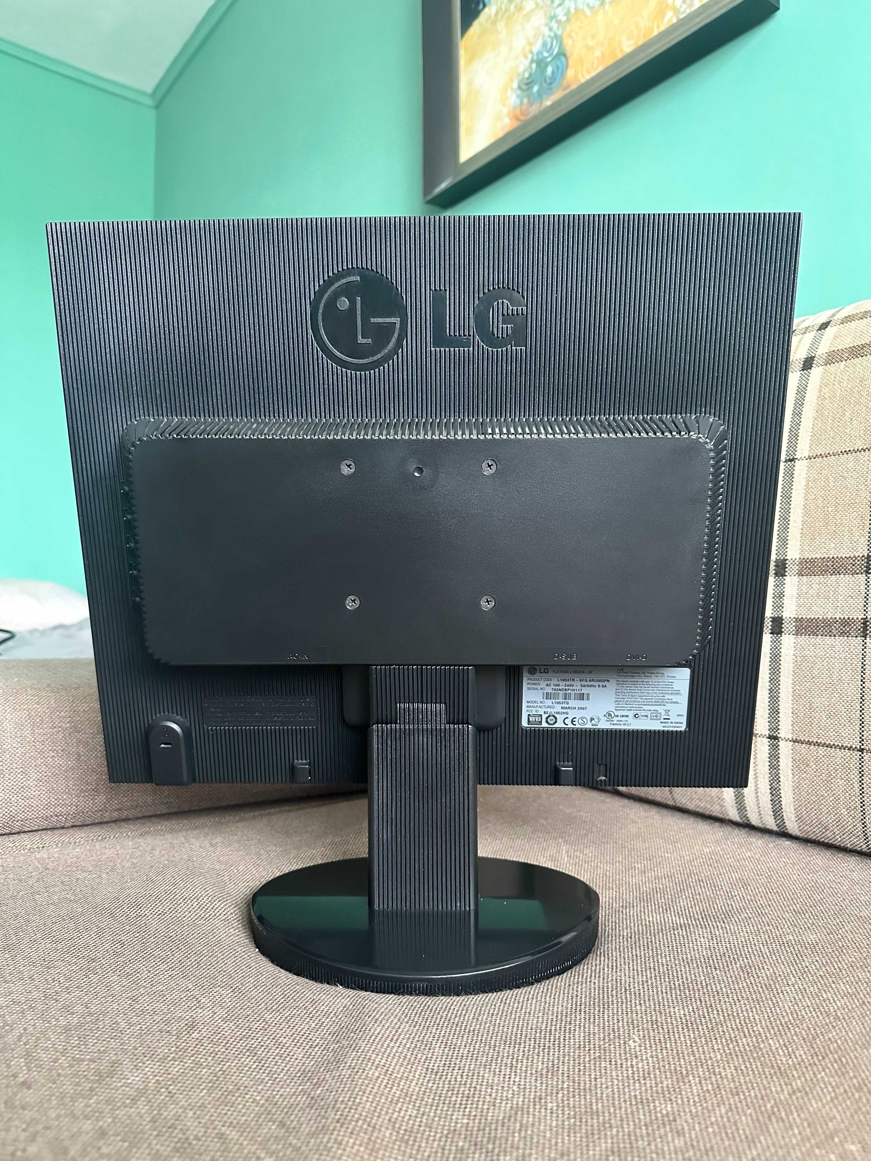 Продам ПК (AMD A8 5600K) + Монітор 19'' (LG Flatron L1953TR-SF)