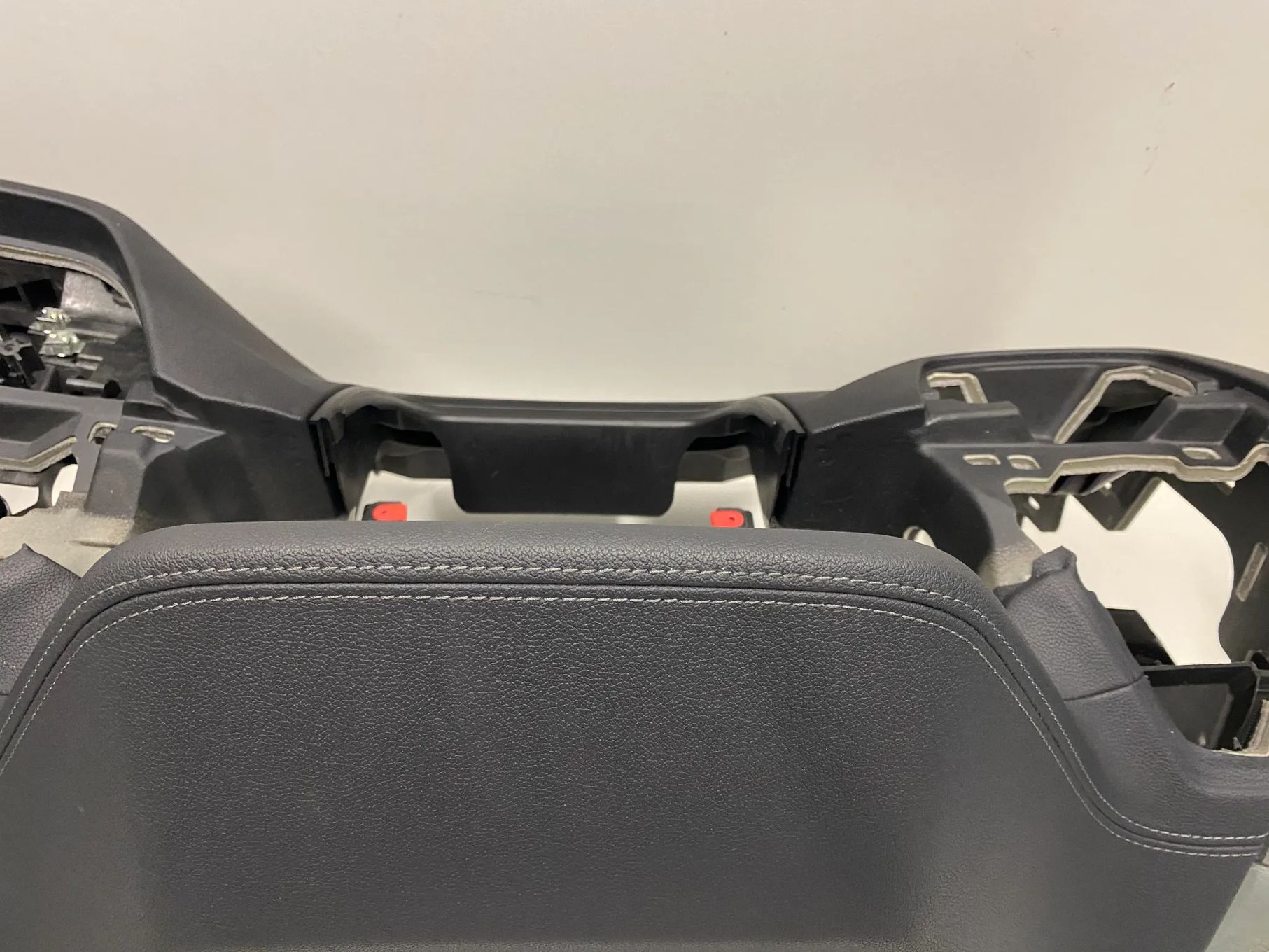 BMW X3 G01 X4 G02 DESKA ROZDZIELCZA KONSOLA SKÓRA SZARA NIĆ HEAD UP HUD