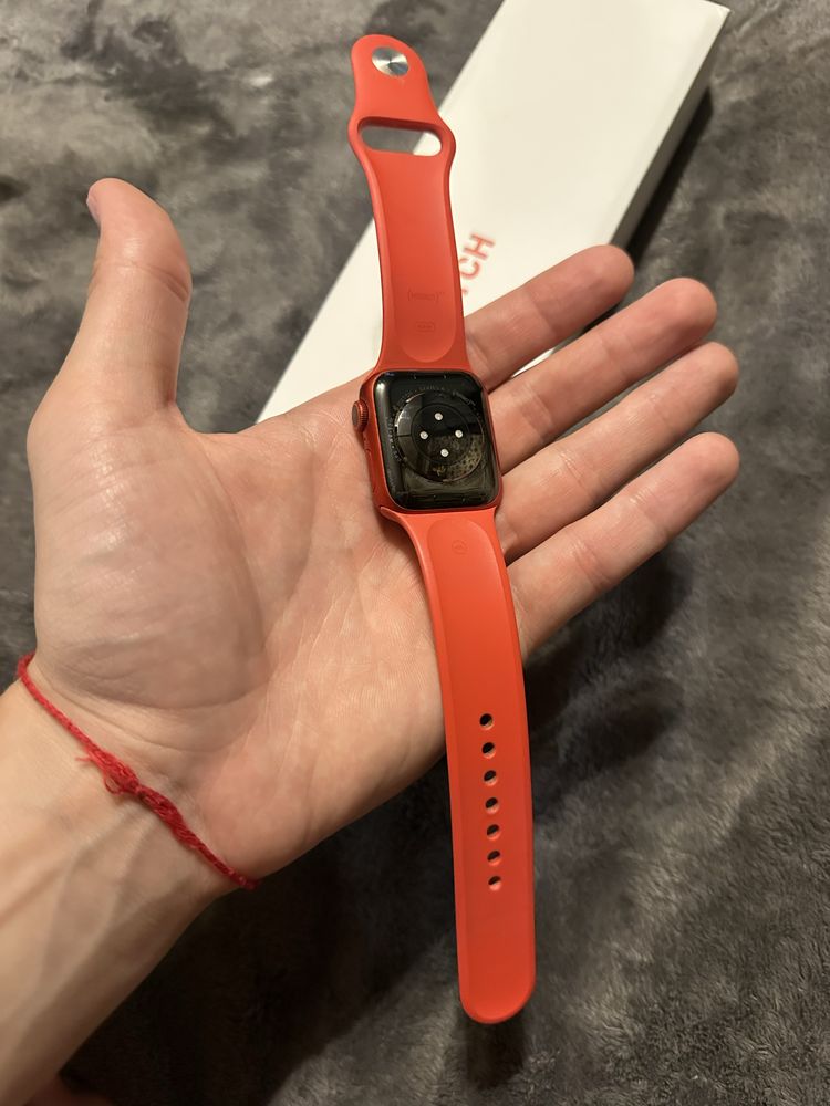 Apple watch 6 series product red