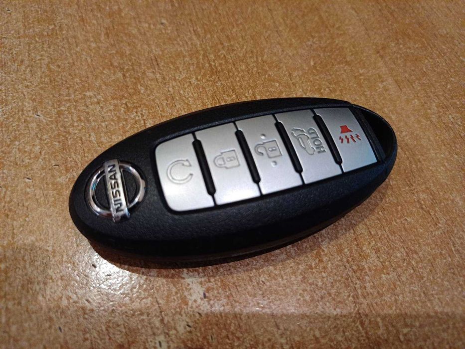 Продам ключ smart NISSAN 5but