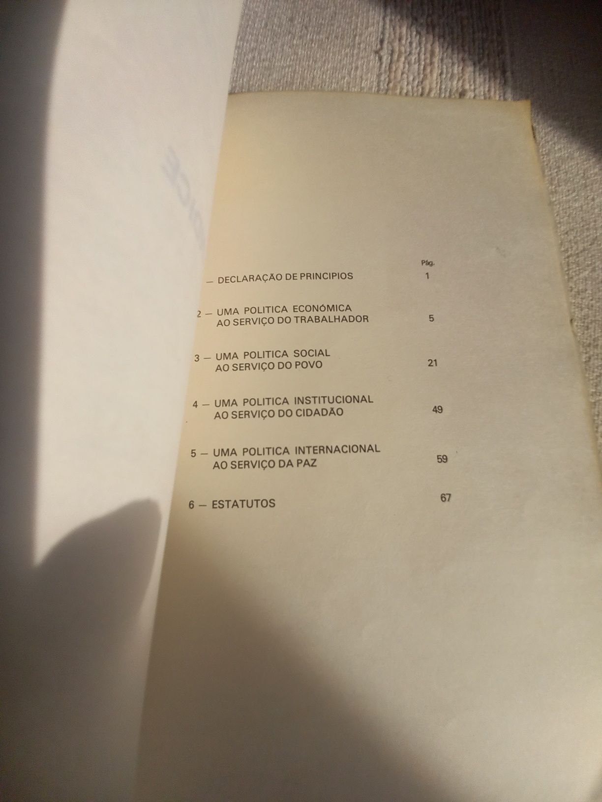 Folheto livro Declaração de Princípios Programa Estatutos do PS 1974