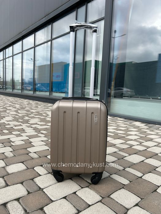 Валіза 40*30*20 лоукост KAIMAN для ручної поклажі