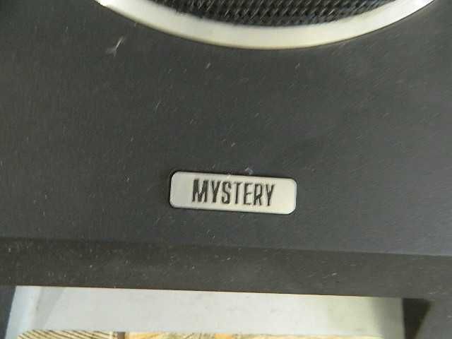 Саббуфер Mystery в автомобиль под сидение.
