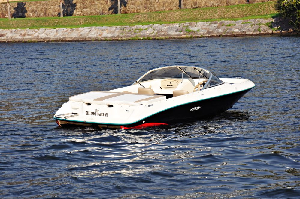 Barco Sea Ray c/ Novo