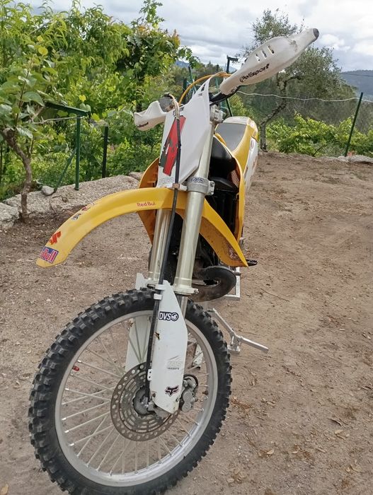 Suzuki rm 250 vendo ou troco
