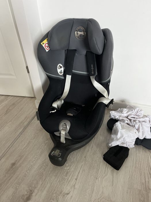 Cybex Sirona S i-Size z bazą 0-18 kg