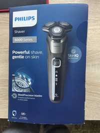 Электробритва для сухого и влажного бритья Philips S5589/30