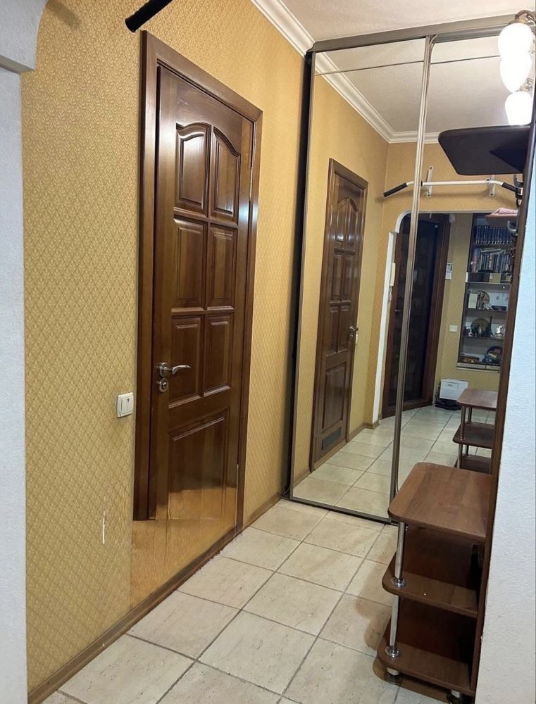 ПРОДАМ 3 кімнатну квартиру на ВАСИЛЯ СТУСА