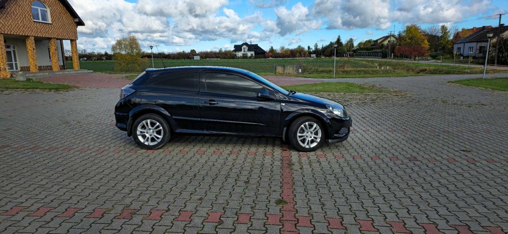 Sprzedam Opla Astra H GTC