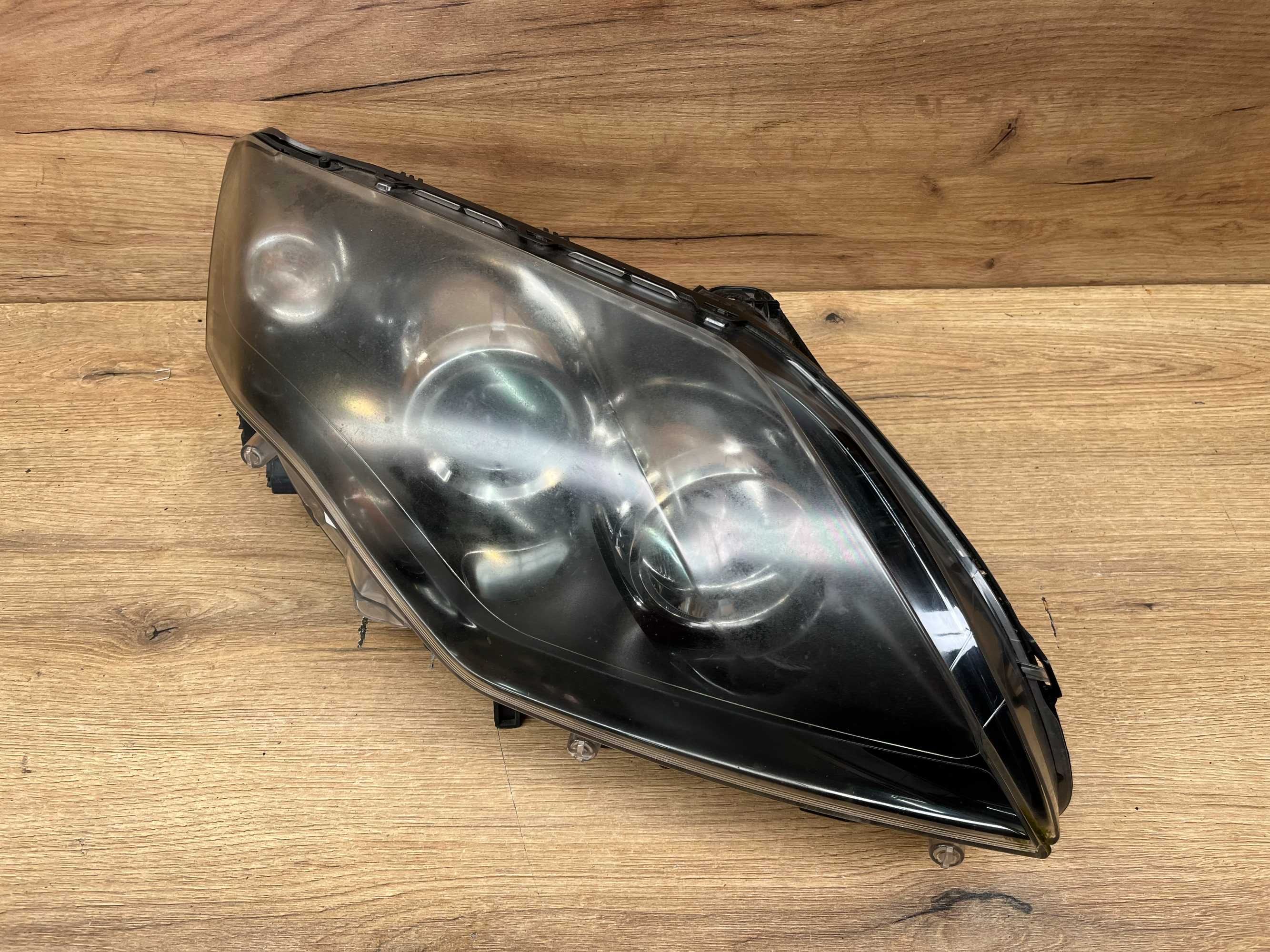 Lampa/reflektor przedni prawy Renault Laguna 3