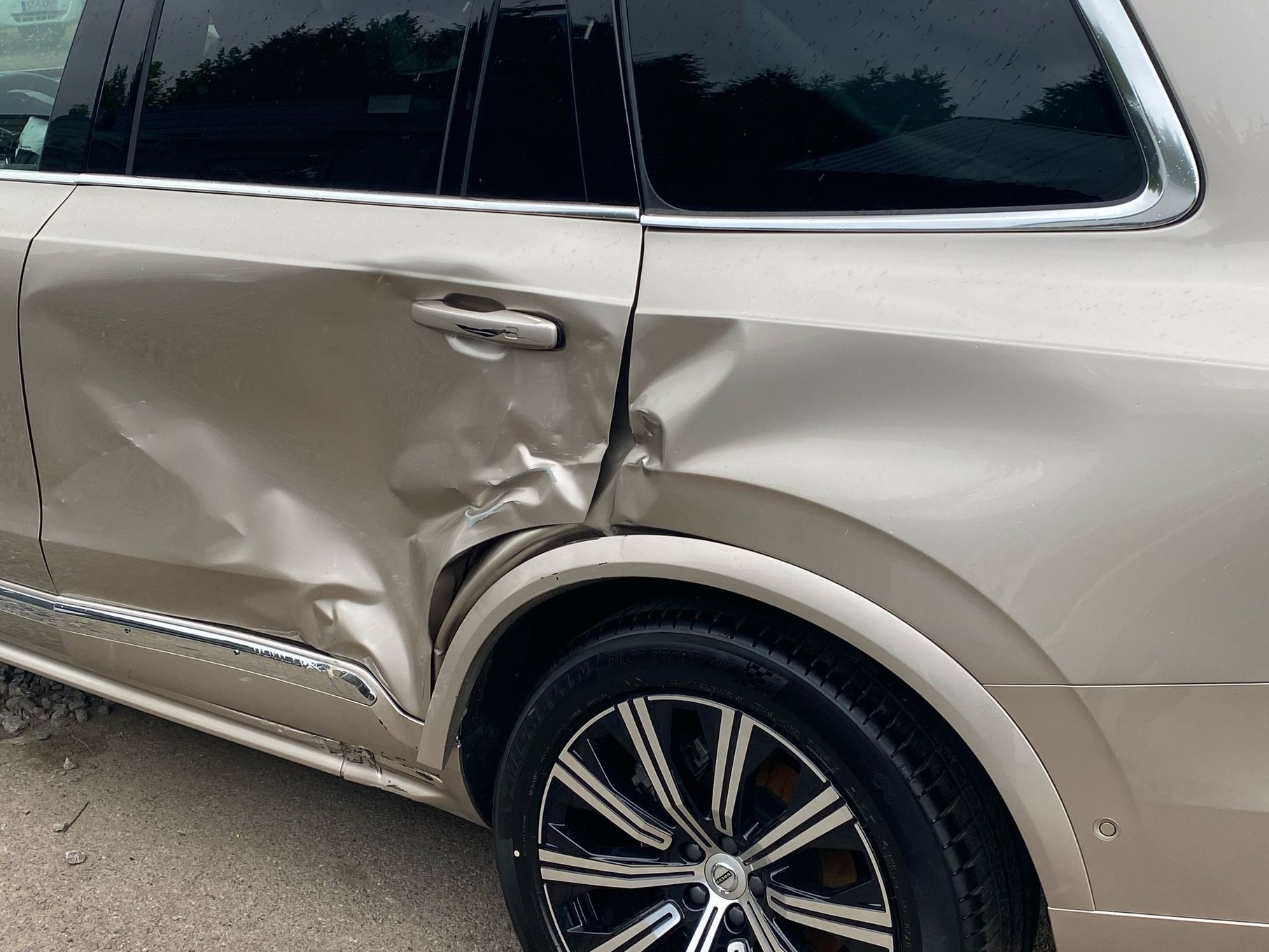 Volvo XC 90 Rej. 09/2024 B5 AWD Bright Plus Salon Polska 7 osobowy