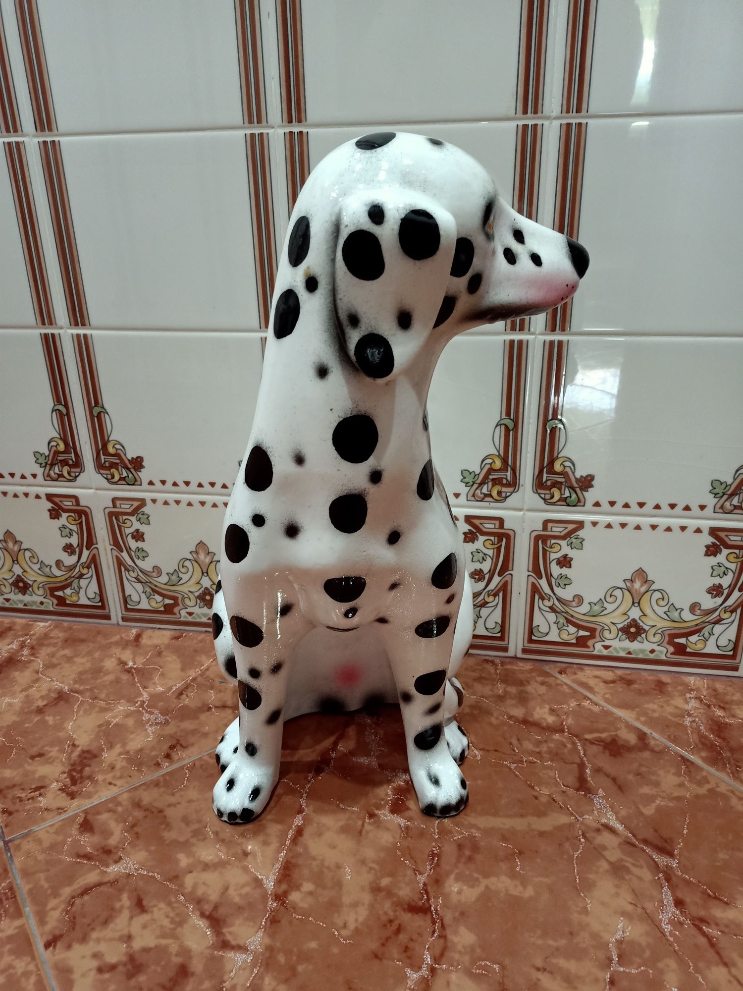 Cão dálmata em loiça casa quarto apartamento vivenda escritório carro.