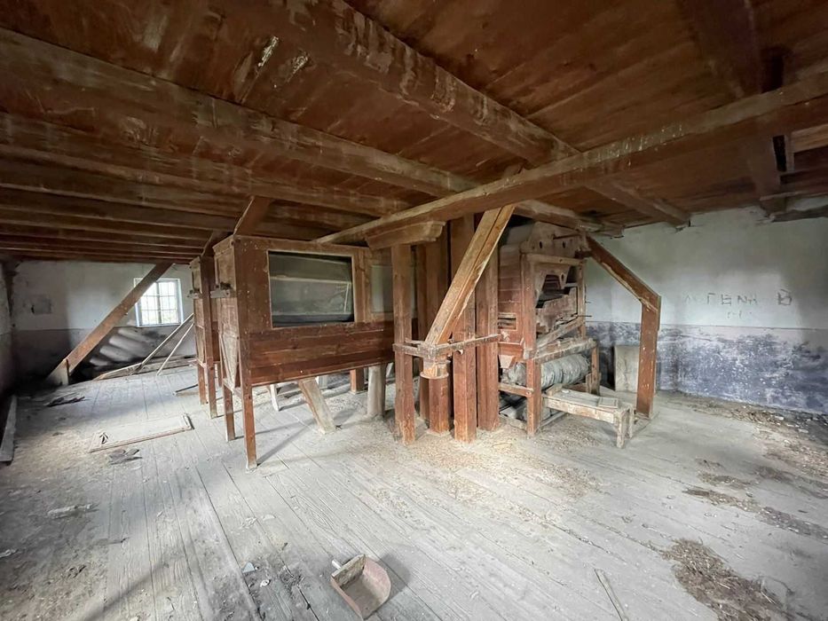 Продається старий автентичний  млин 10 км до кордону