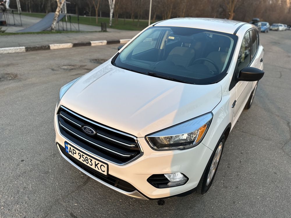 Продам Ford Escape