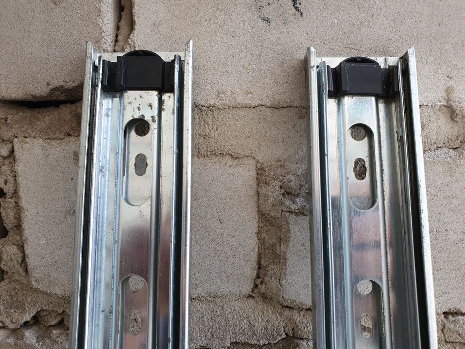 Шариковые направляющие для ящиков длиной 550 мм