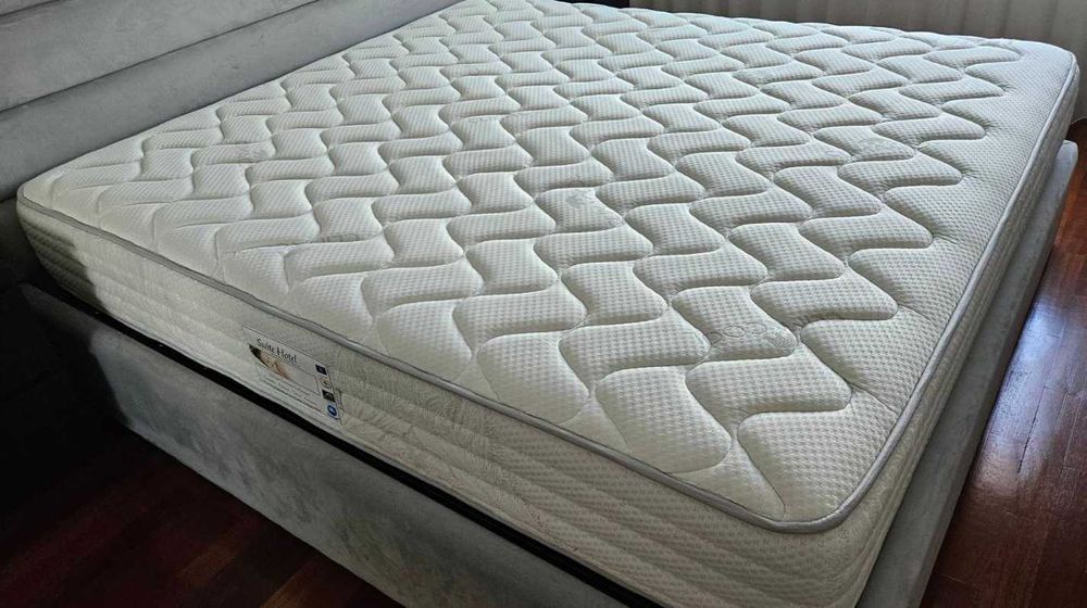 Colchão Topo de Gama como Novo (muito pouco uso)