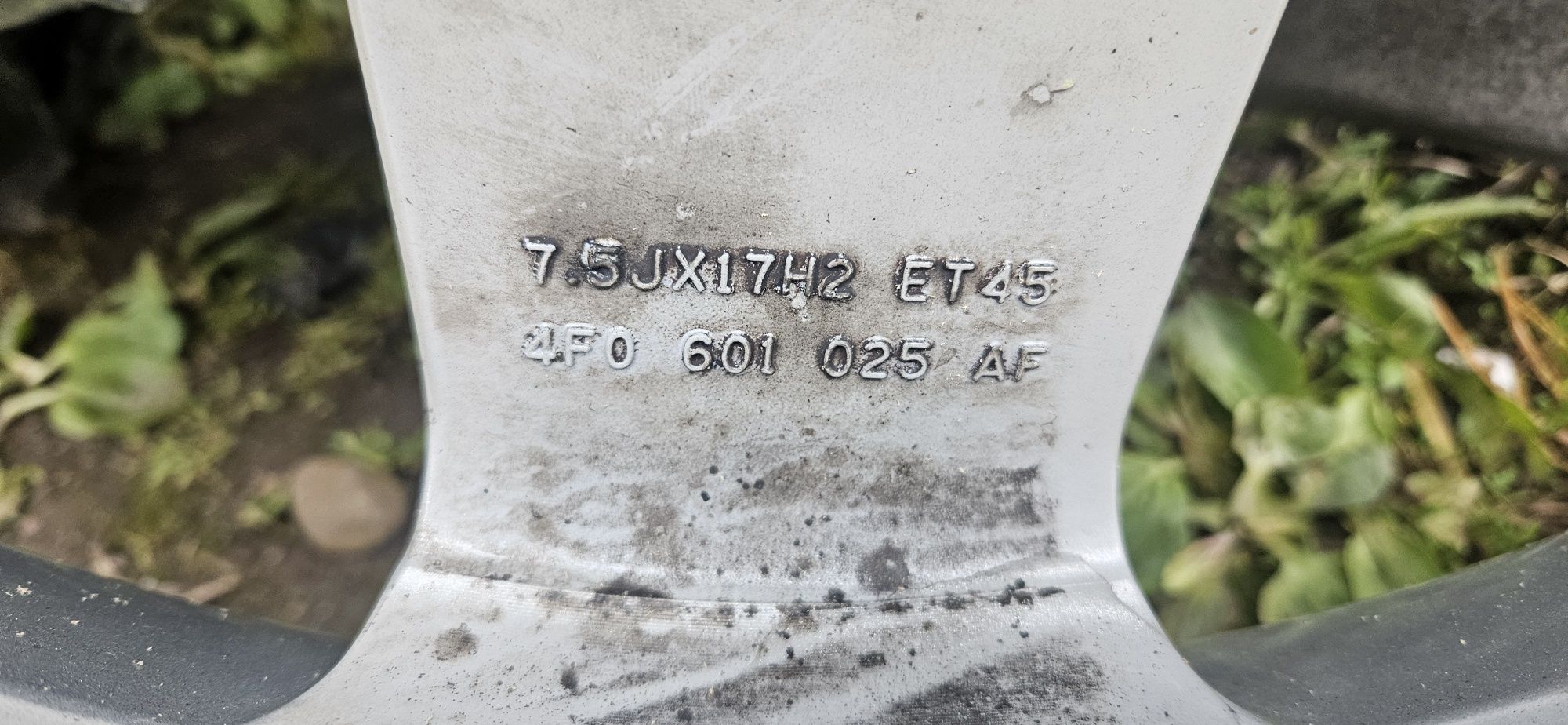 Felgi Audi 17"  5x112 57mm  bez opon