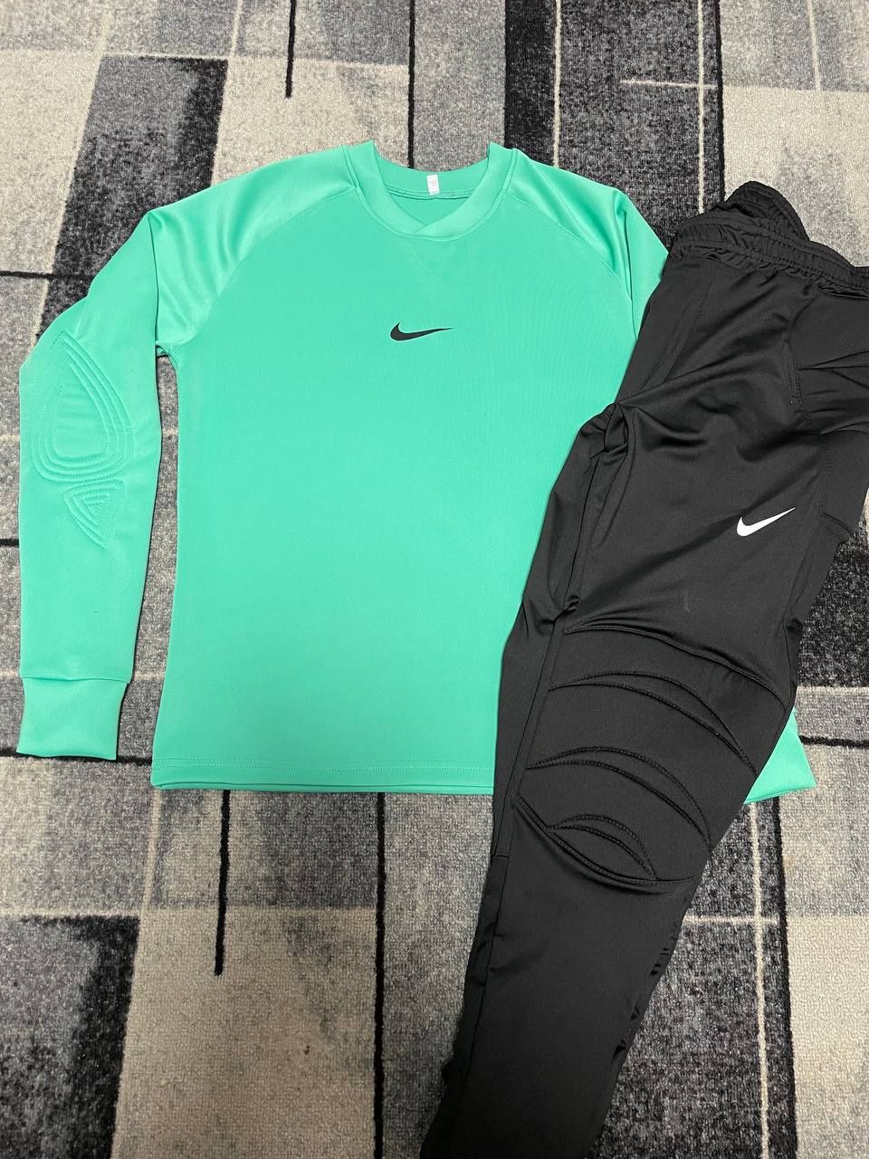 Форма воротаря Nike.