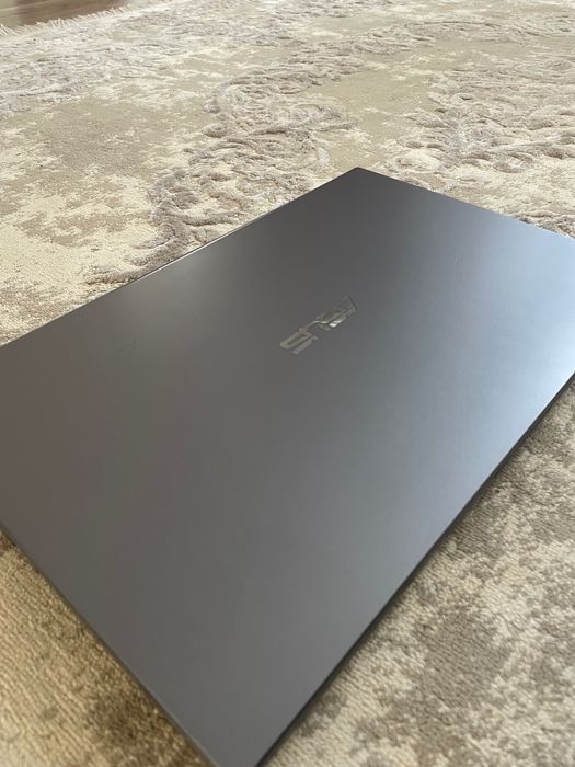 ноутбук Asus все в чудовому стані