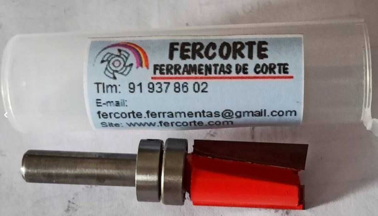 Fresa vertical com rolamento