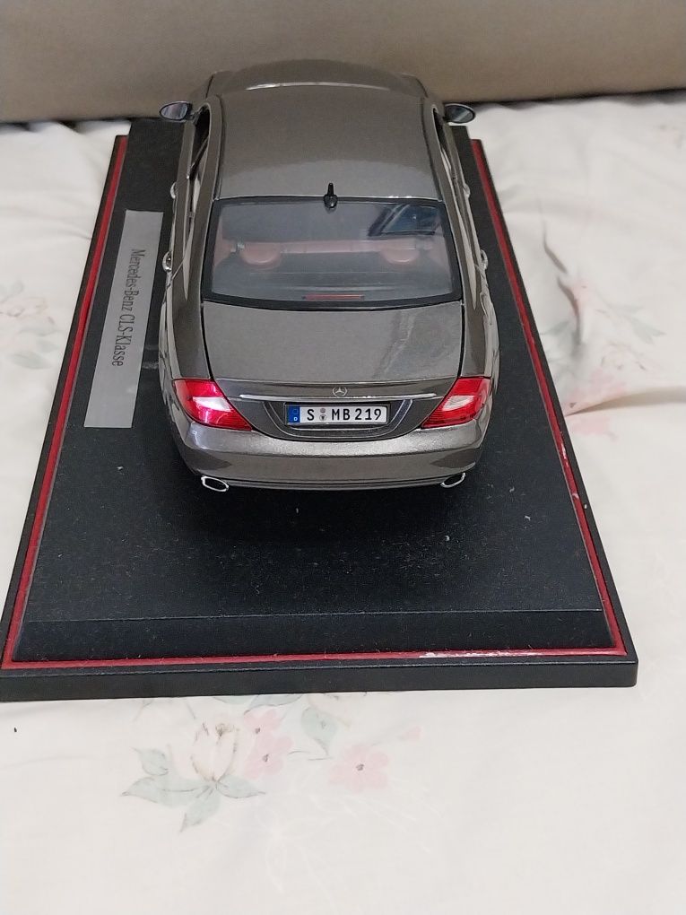 Miniatura Mercedes Benz CLS-Klasse