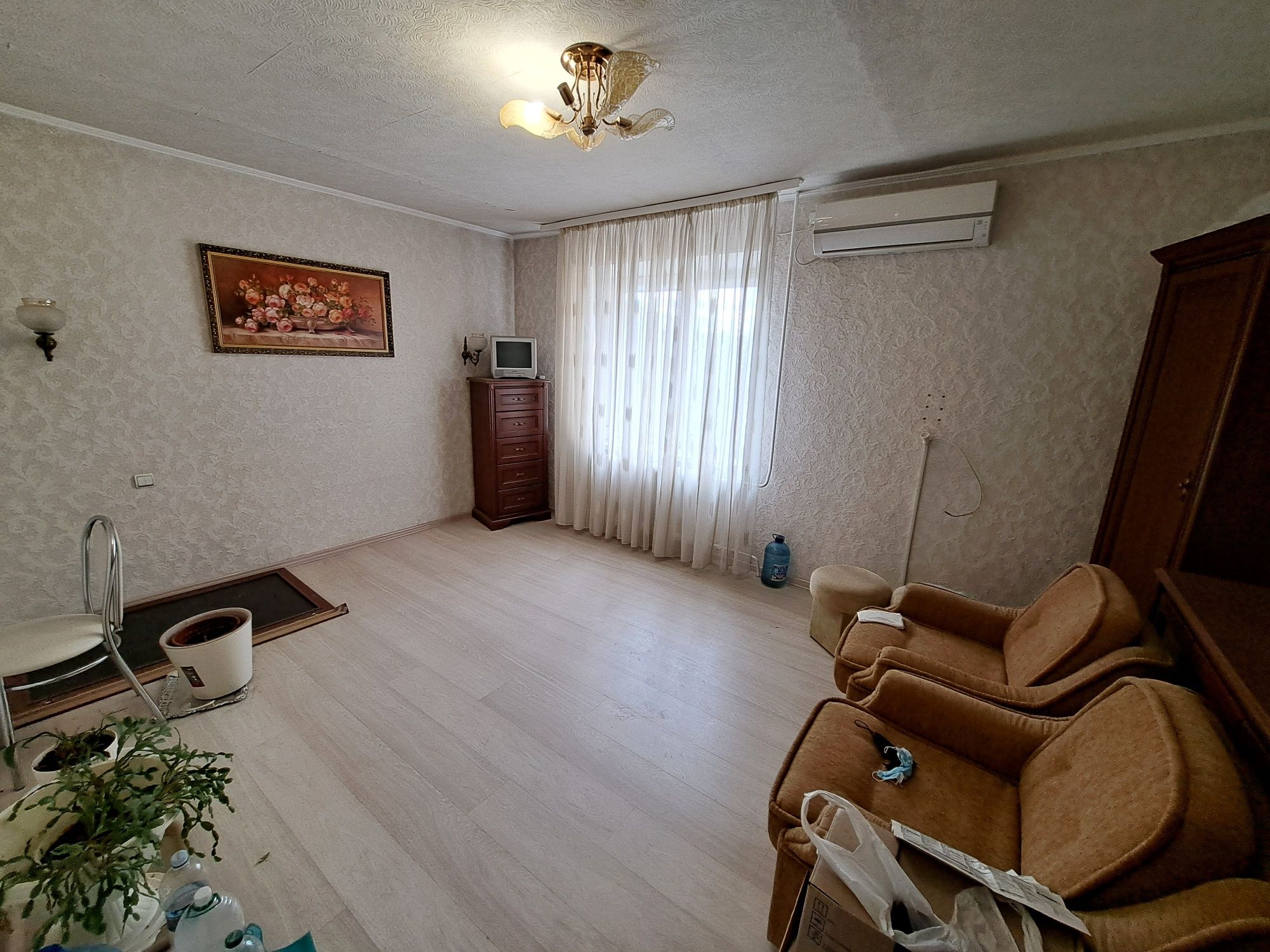 Квартира 3 комнатная ул.Парковая 83 р-н Даманский