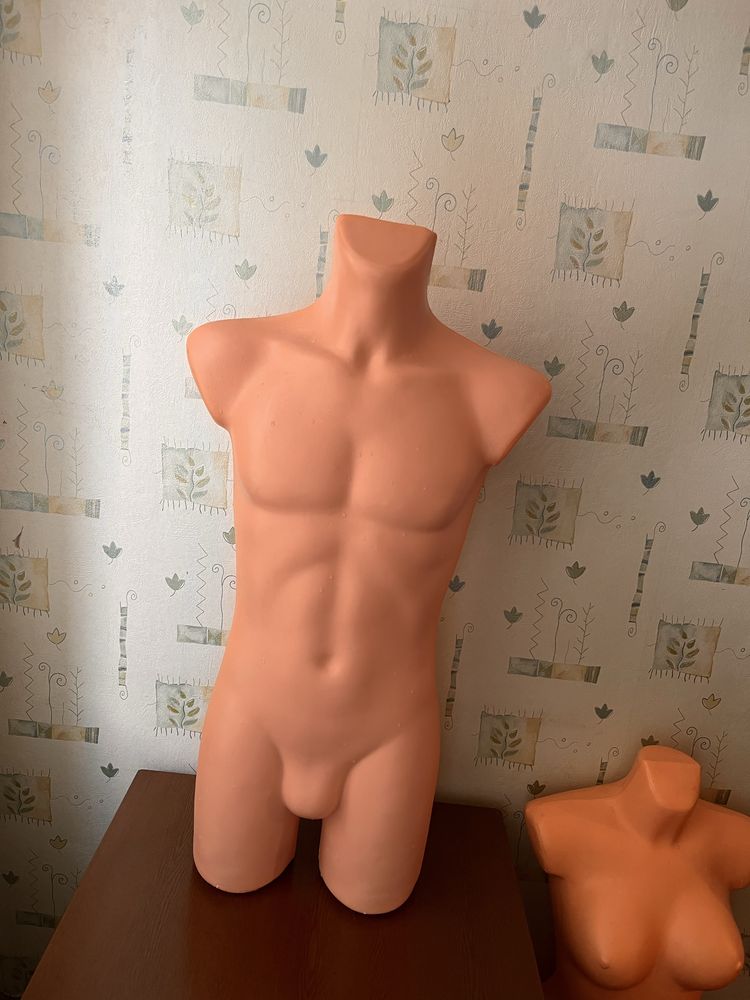 Manekin plastikowy on i ona