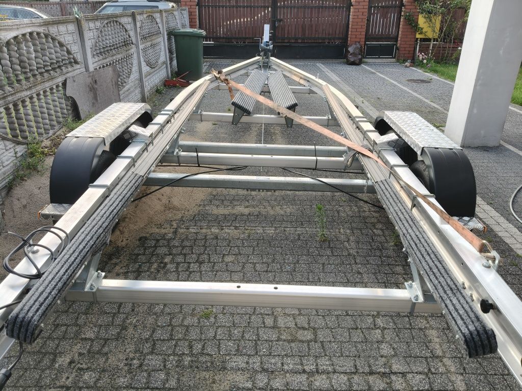 Wynajmę wypożyczę przyczepę podłodziową dmc2700