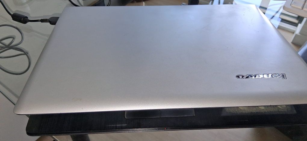Computador portátil LENOVO. Perfeito funcionamento.