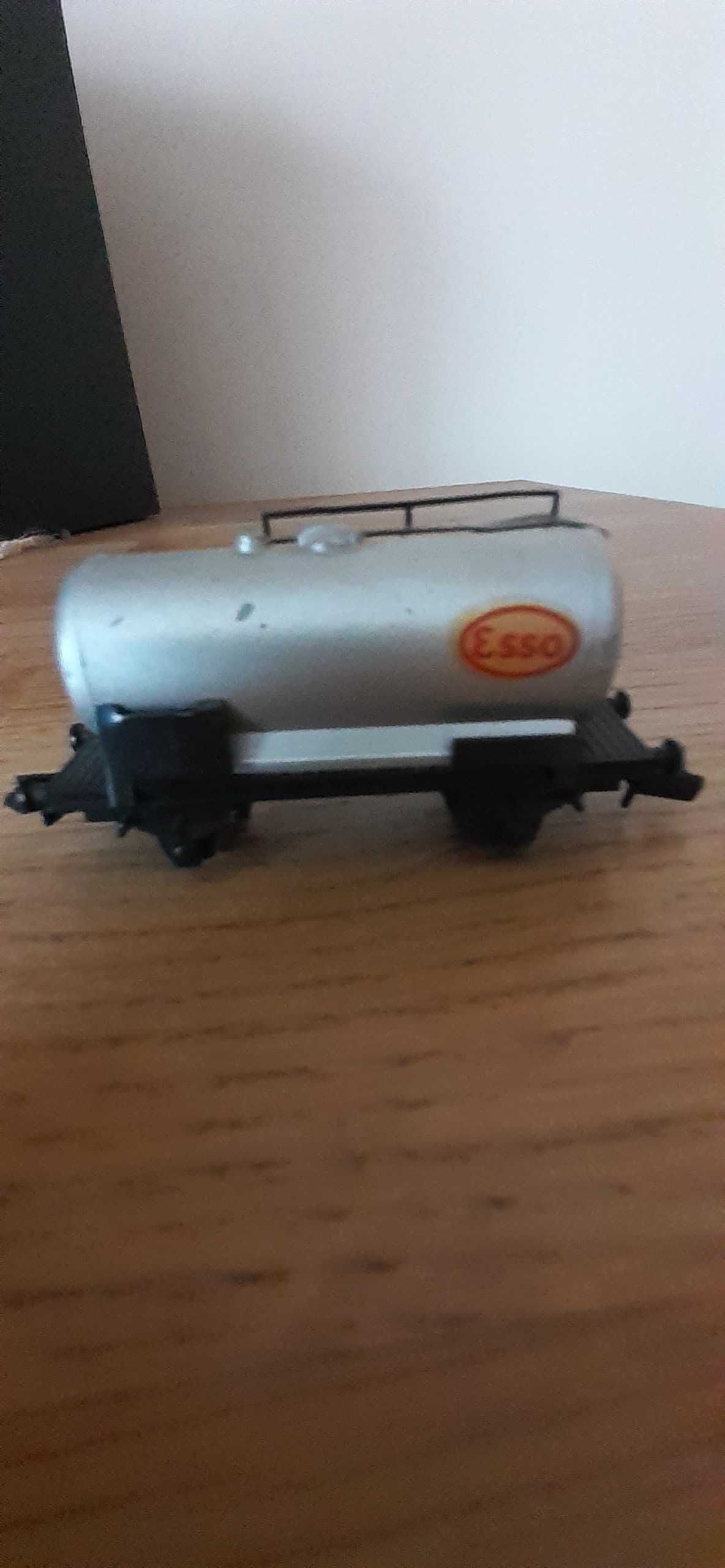 PIKO Lokomotywa spalinowa z 5 wagonami Skala N