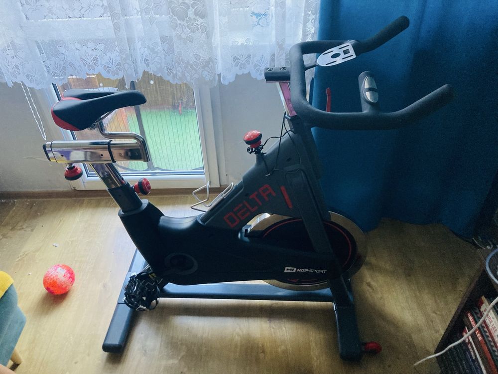 Rower spiningowy HS-065IC Delta czerwony - Hop Sport
